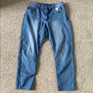 Booty lifting light wash jeans